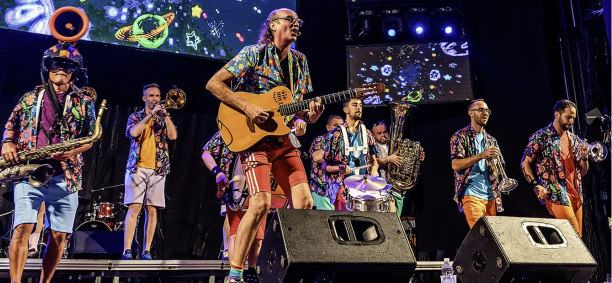 🎺🥁🎤 Free live concert in Caleta de Sebo’s main square (La Graciosa)