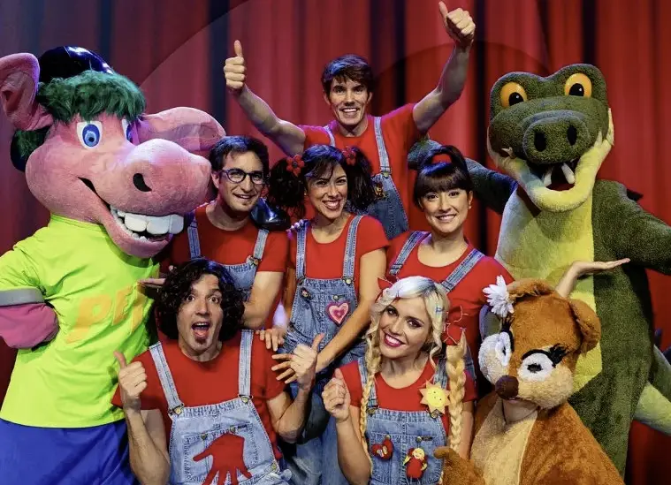 👨‍👩‍👧‍👦🎶🕺 CantaJuego “Mega Hits” (family show) photo 2
