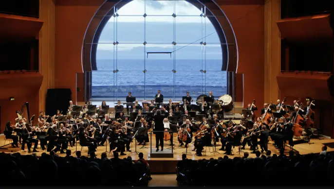 🎻🌋✨ Top-class symphonic concert inside a volcanic cave venue