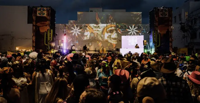 🎉 Daytime New Year party outdoors, right in front of El Almacén