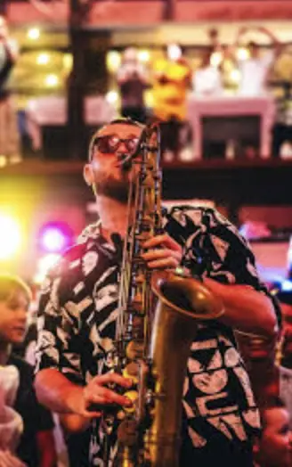 Café La Ola: Bobby Blu (Sax) — Wednesday Sunset Session