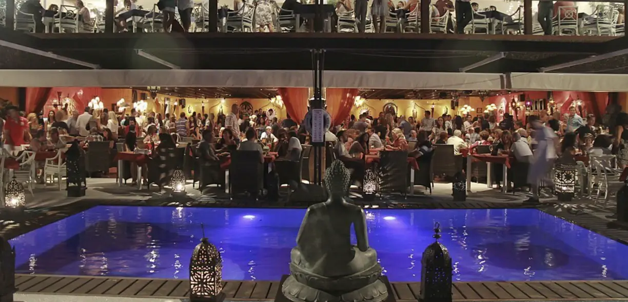 Café La Ola: DJ Matt James