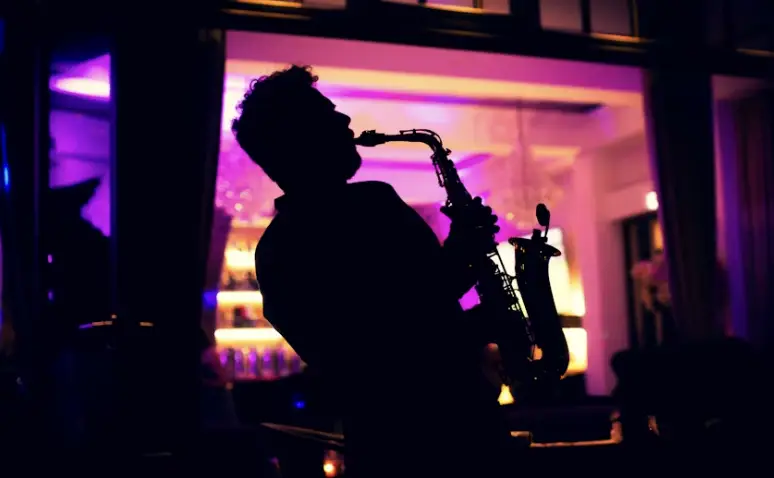 Café La Ola: Bobby Blu (Sax) — Wednesday Sunset Session