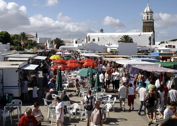 Teguise Market – Sunday in La Villa photo 2