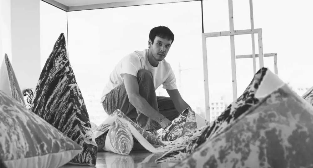 Crystallisation of a Puddle — Salt, Memory and Landscape