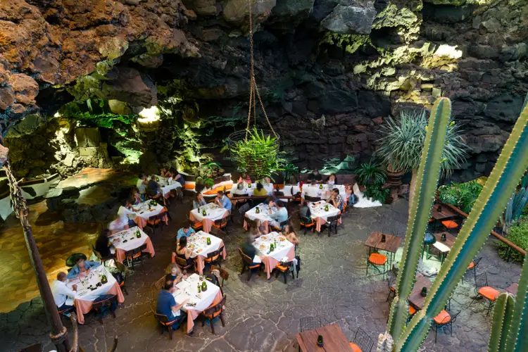Noches de Jameos — A night under the stars at Jameos del Agua photo 3